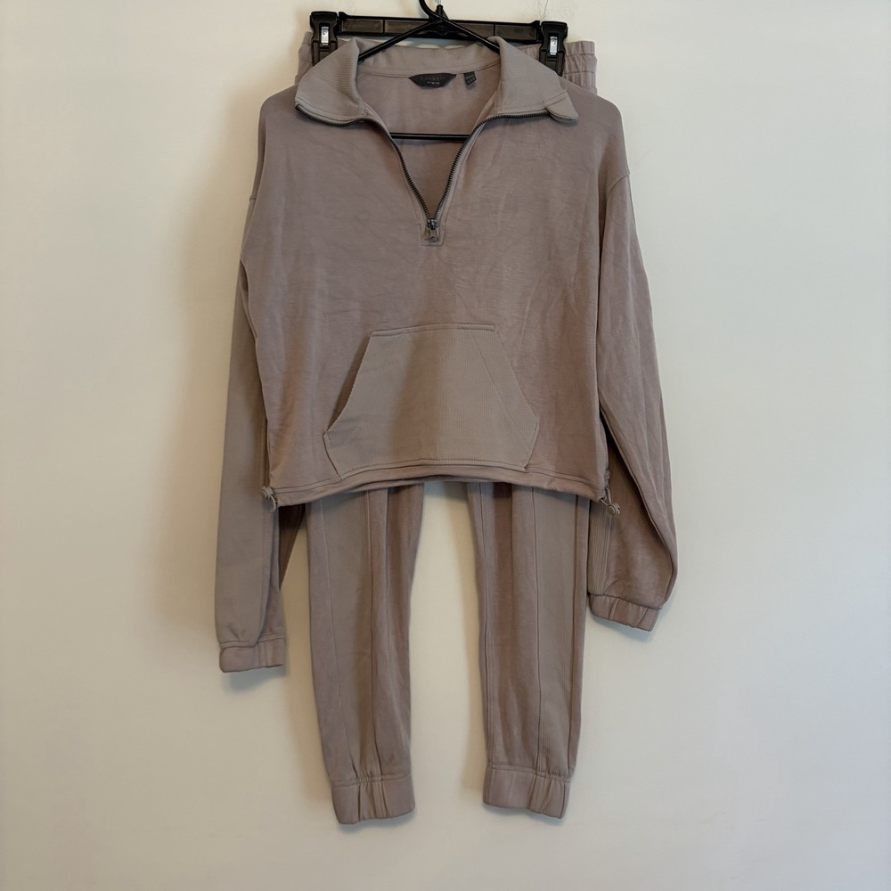 Danskin XS Tan‎ Two Piece Travel Lounge Scuba Collar  Jacket Joggers Athleisure